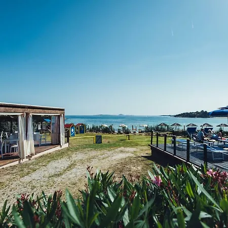 Nuraghe Lägenhetshotell 4*