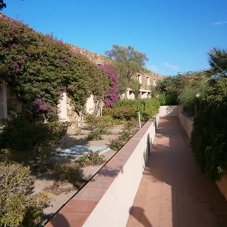 Nuraghe Aparthotel *