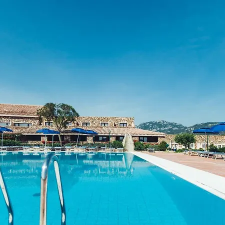 Nuraghe Aparthotel *