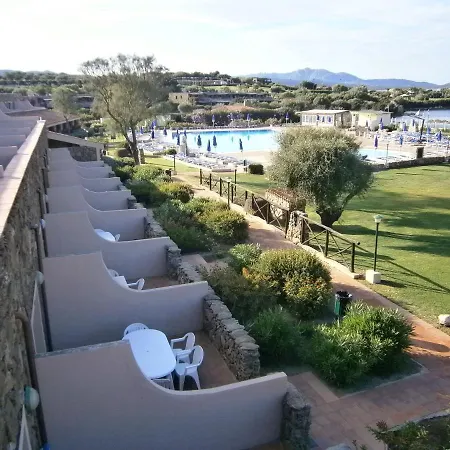 Nuraghe Aparthotel *
